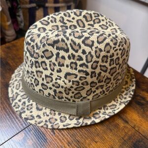 Nicole Marciano leopard print fedora hat, straw hat brown ribbon band One Size